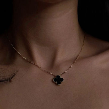 Clover Necklace Black